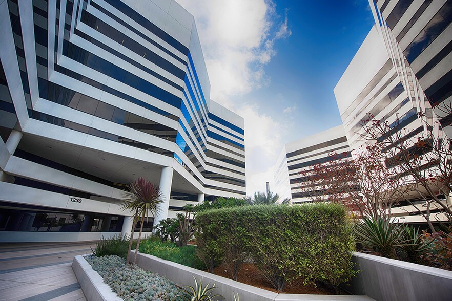 More Photos Of 1230 Rosecrans Ave, Manhattan Beach Coworking Space