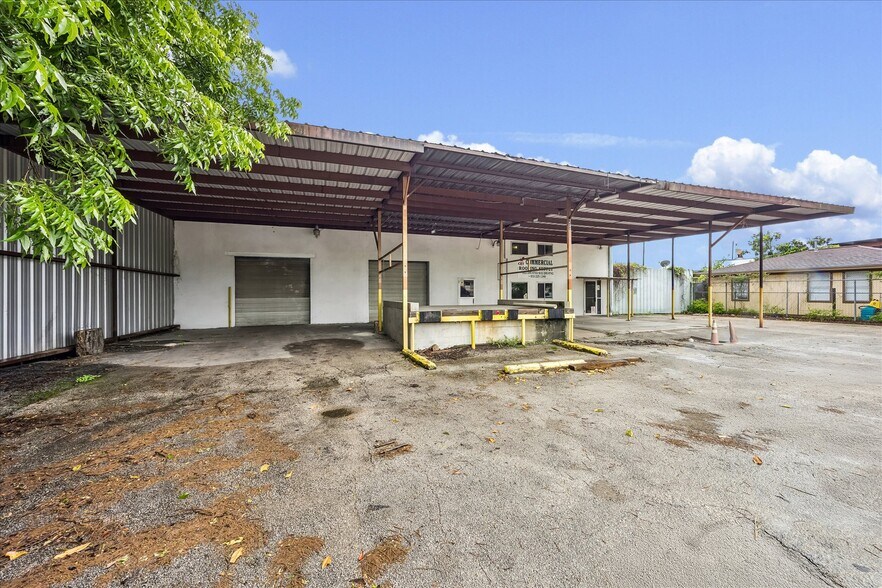More Photos Of 7001 Lyons Ave, Houston Food Processing For Sale