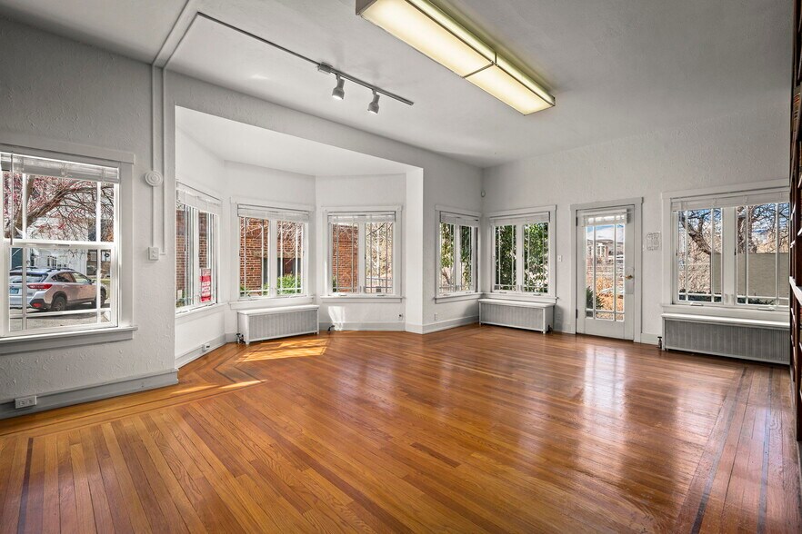 More Photos Of 421 Court St, Reno Office For Lease