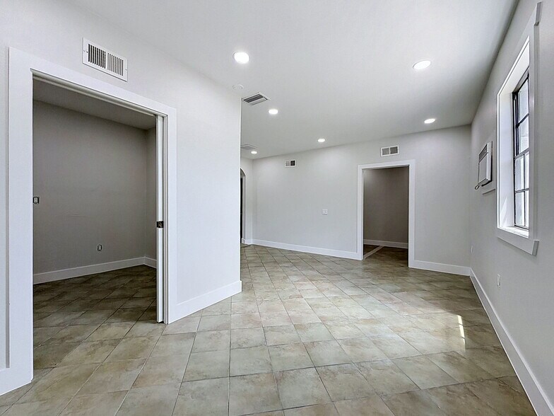 More Photos Of 13414 US Highway 19, Hudson Showroom For Lease
