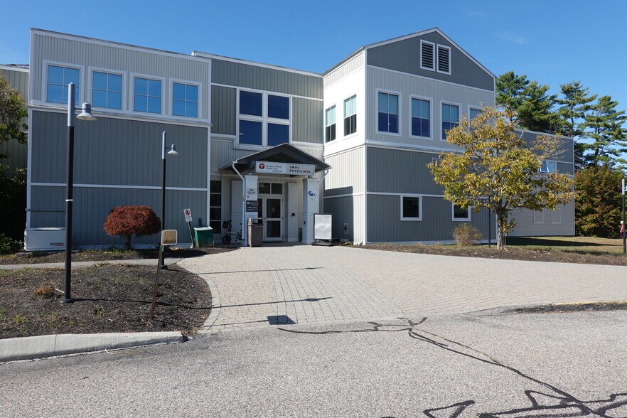 More Photos Of 655 Main St, Saco Medical For Lease