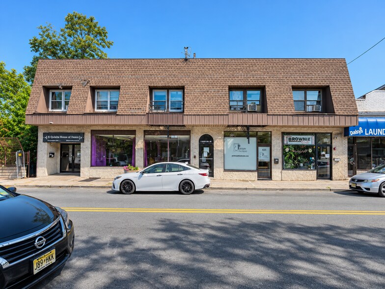 More Photos Of 1 Queen Anne Rd, Bogota Storefront Retail Residential For Lease