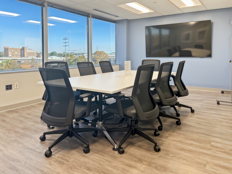 More Photos Of 5904 Richmond Hwy, Alexandria Coworking Space