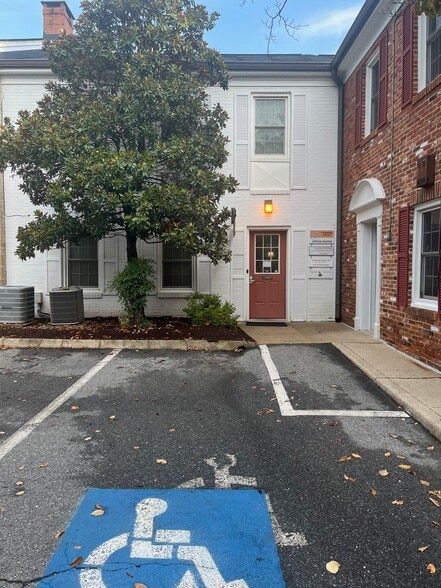 More Photos Of 3231-3233 Superior Ln, Bowie Medical For Lease