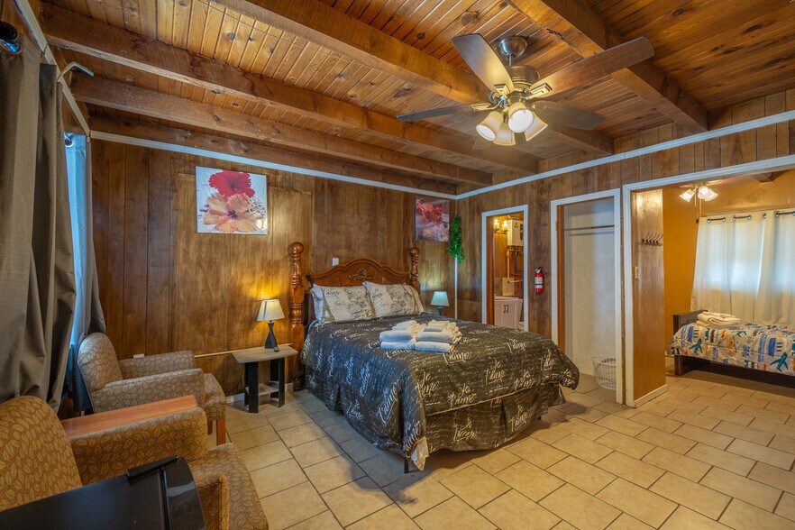 More Photos Of 2306 Sudderth Dr, Ruidoso General Retail For Lease