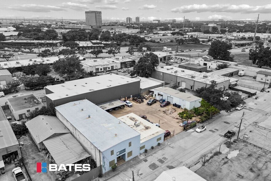 More Photos Of 4819 Vicksburg St, Dallas Showroom For Sale