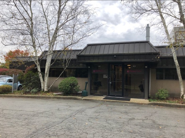 Primary Photo Of 5 Crescent Ave, Rocky Hill Unknown For Lease