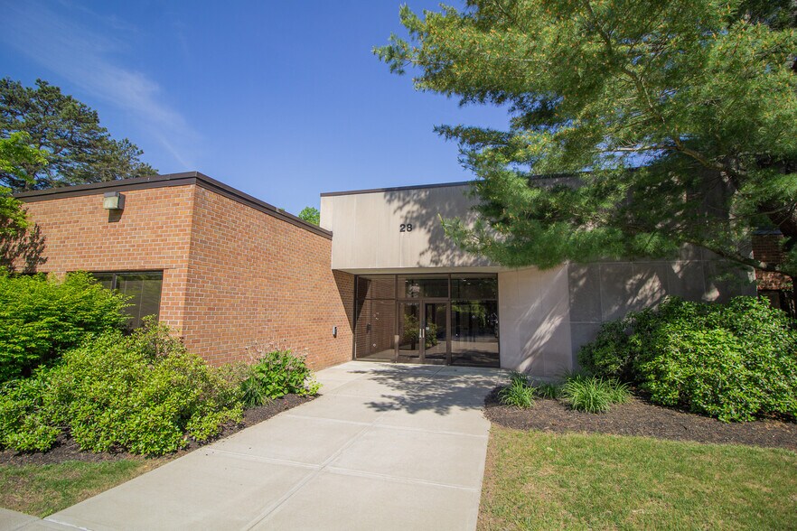 More Photos Of 28 Madison Ave Ext, Albany Office For Lease