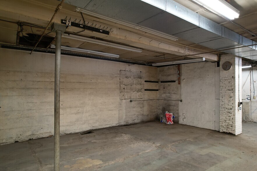 More Photos Of 420-424 W State St, Ithaca Freestanding For Lease