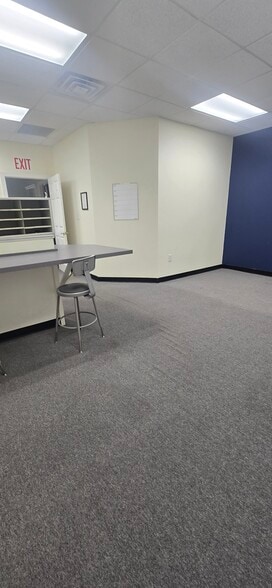 More Photos Of 100 Governors Trace, Fayetteville Office For Lease