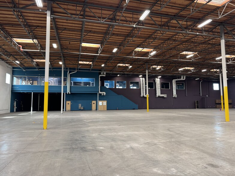 More Photos Of 21010 S Figueroa St, Carson Showroom For Sale