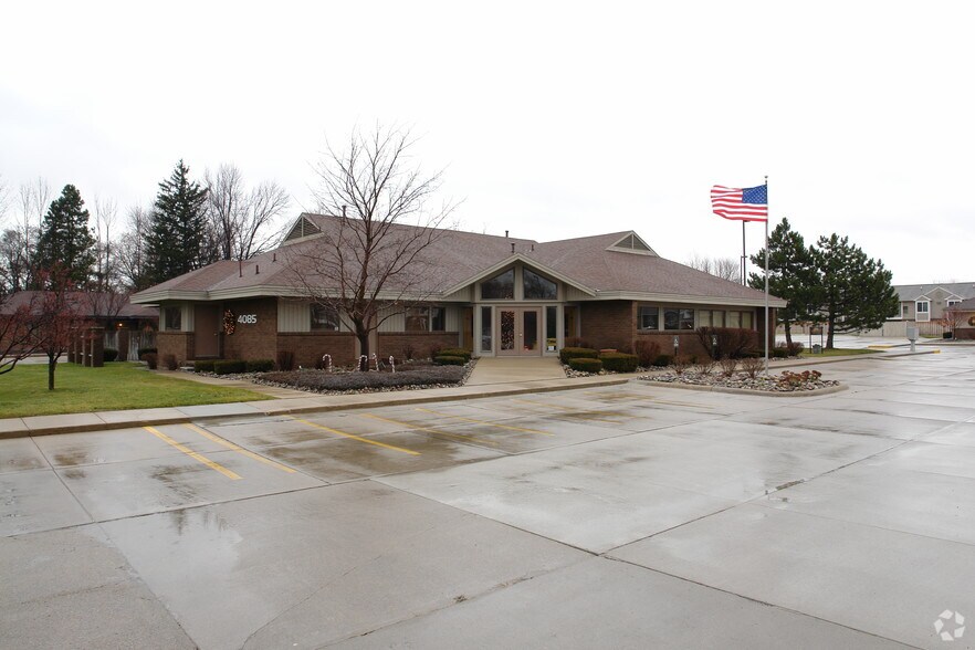 More Photos Of 4087 S Center Rd, Burton Medical For Sale