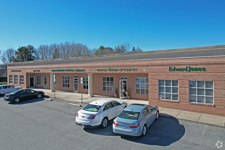 More Photos Of 853 Old Winston Rd, Kernersville Medical For Lease