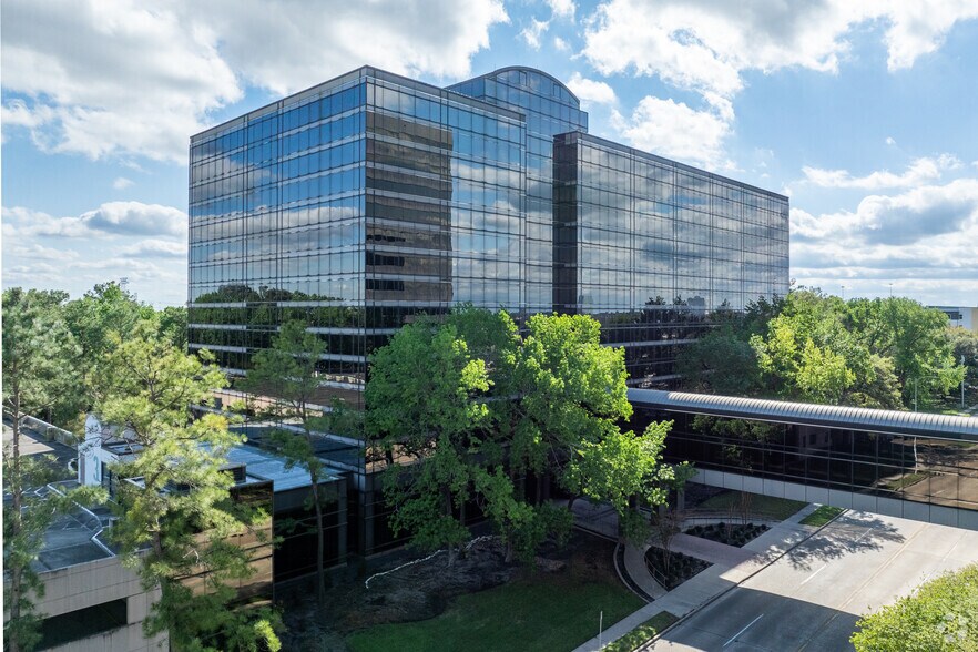 More Photos Of 222 Benmar Dr, Houston Office For Sale