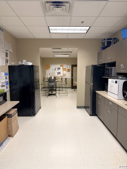 More Photos Of 20 Martin Ct, Savannah Medical For Lease