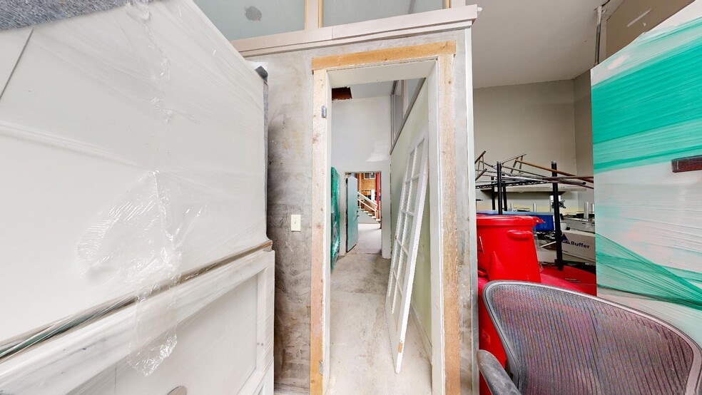 More Photos Of 1301-1303 Pomona St, Crockett Freestanding For Sale
