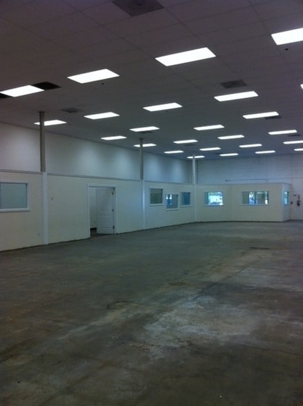 More Photos Of 6100-6130 SE King Rd, Portland Unknown For Lease