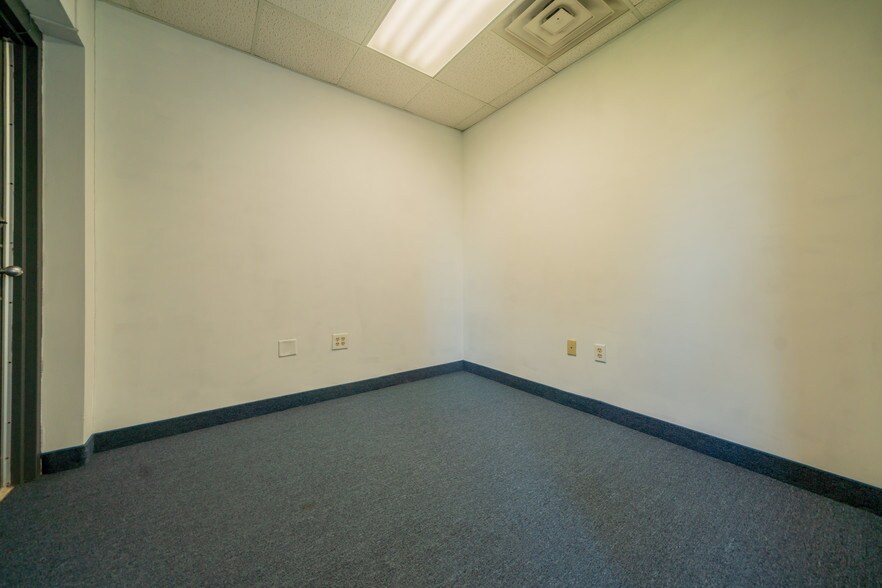 More Photos Of 12575 Rockside Rd, Garfield Heights Medical For Sale