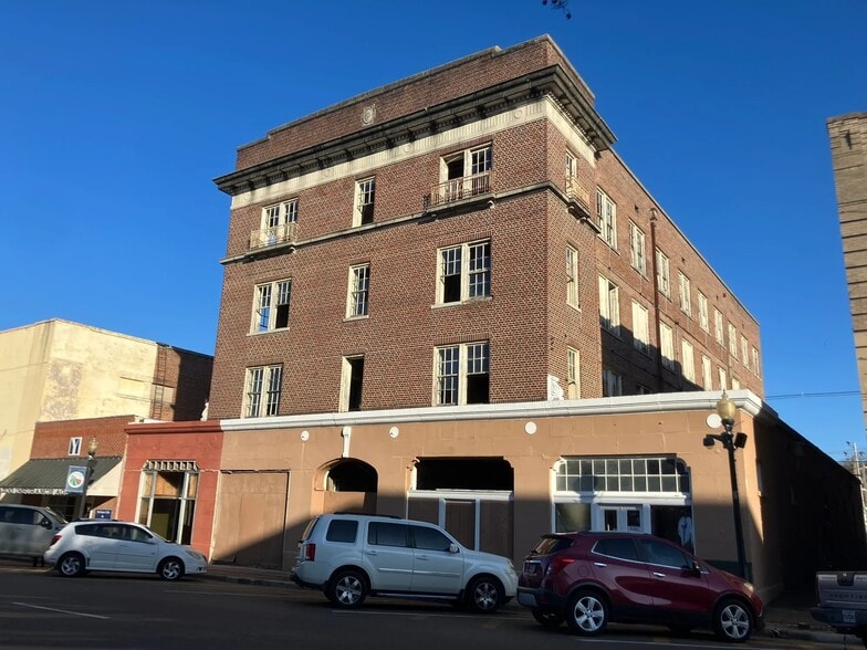 More Photos Of 115 S Main St, Yazoo City Hotel For Sale