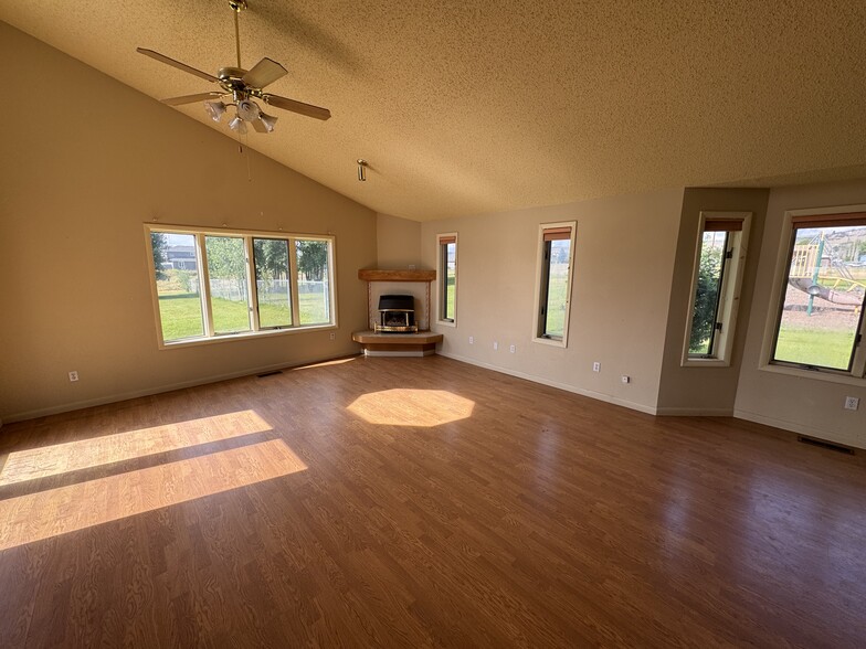 More Photos Of 1800 Sunset Rd, Butte Schools For Lease