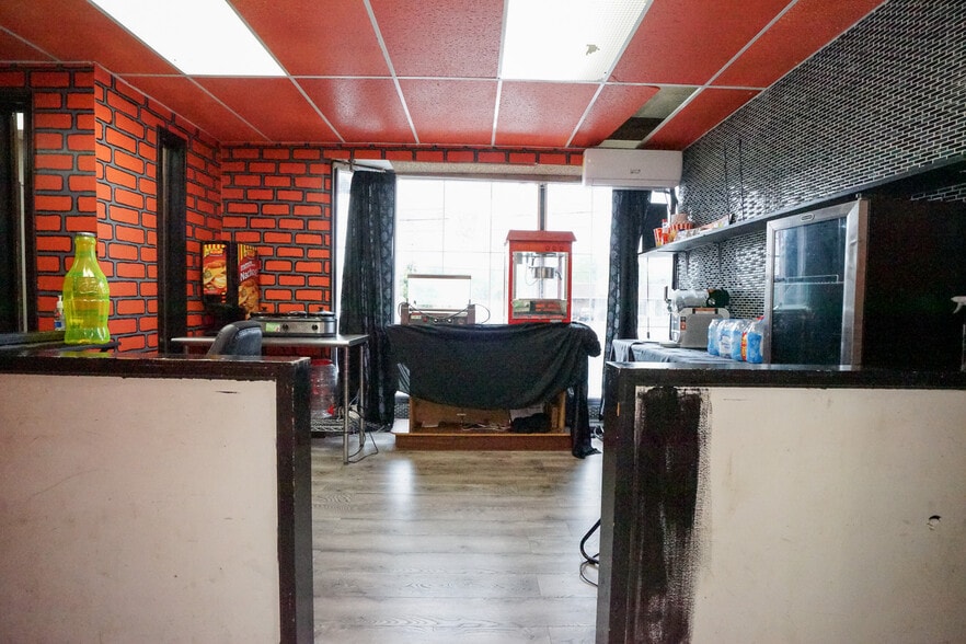 More Photos Of 3017-3019 Belmont Ave, Youngstown Office For Sale