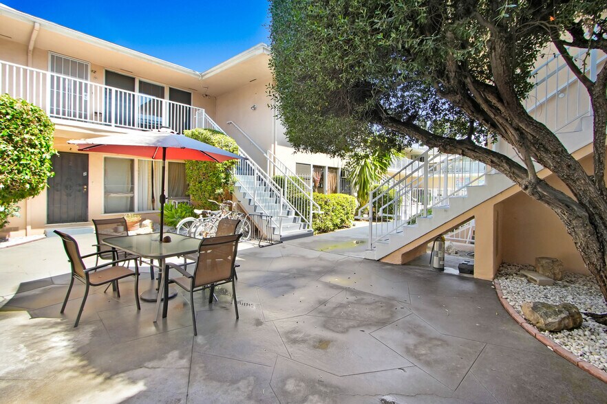 More Photos Of 1834 N Harvard Blvd, Los Angeles Apartments For Sale