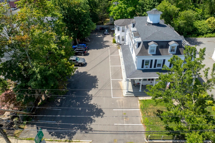 More Photos Of 46 Main St, Bridgewater Hotel For Sale