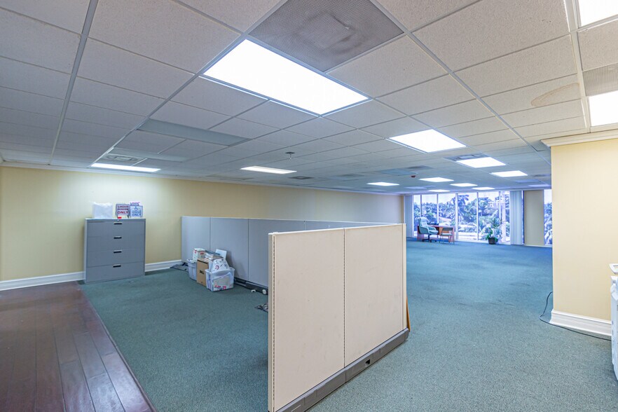 More Photos Of 2740 E Oakland Park Blvd, Fort Lauderdale Office For Sale