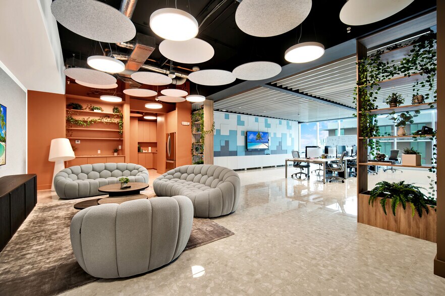 Primary Photo Of 2820 NE 214th St, Aventura Loft Creative Space For Sale