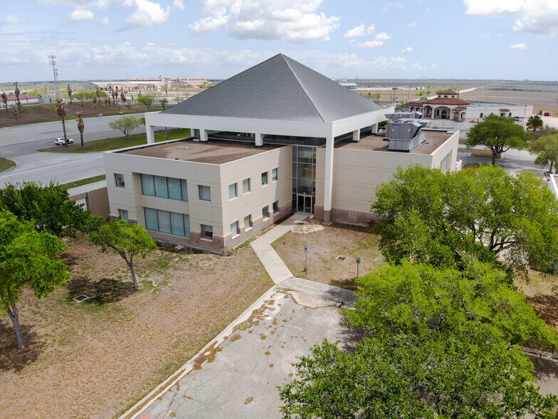 More Photos Of 1024 Texas Yes Blvd, Robstown Office For Lease