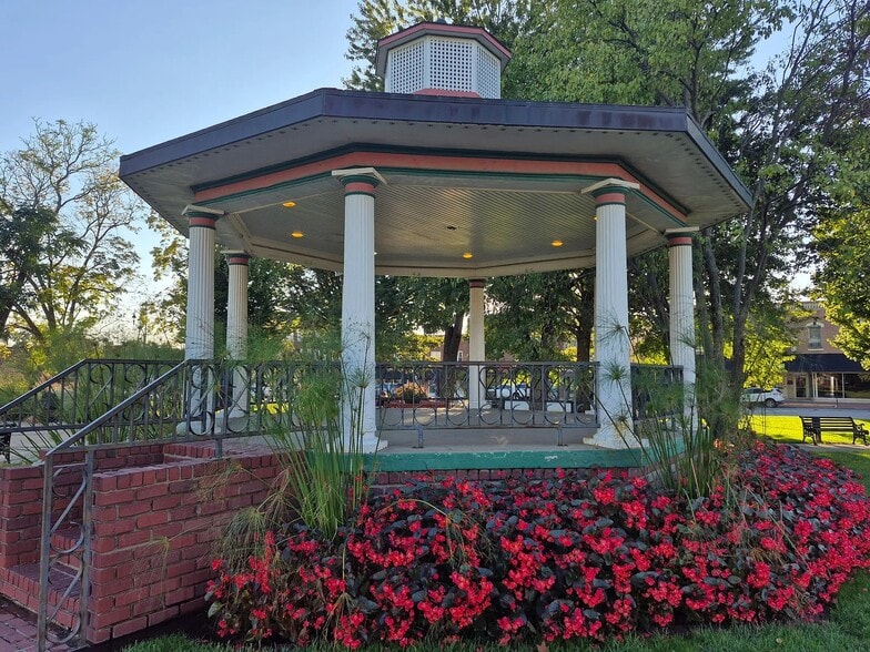 More Photos Of 139 W Peoria St, Paola Apartments For Lease