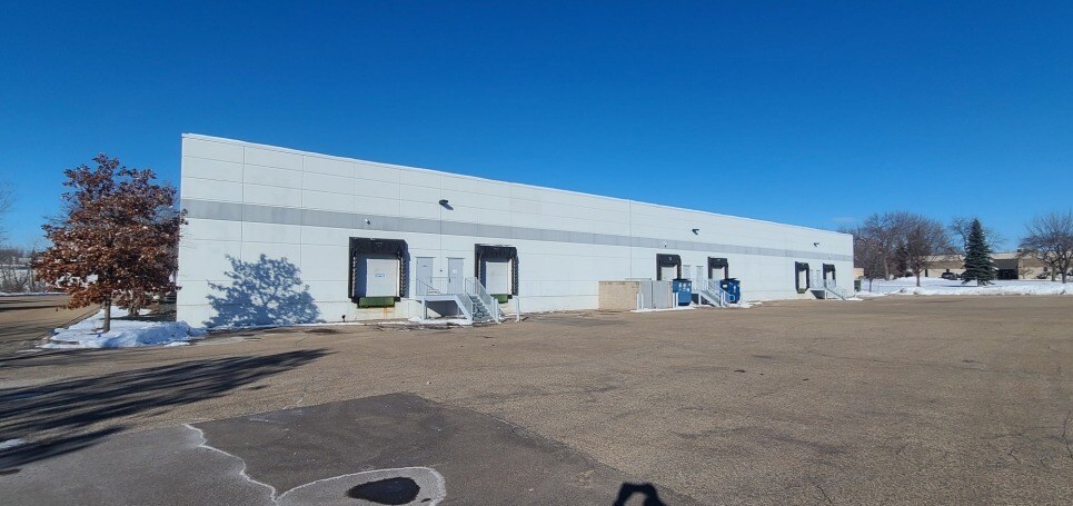 More Photos Of 2400 Pilot Knob Rd, Mendota Heights Light Manufacturing For Lease
