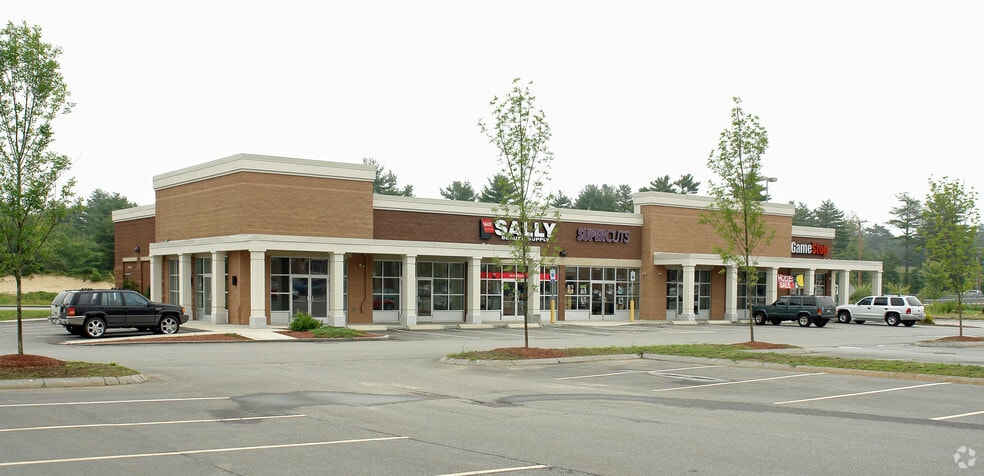 Primary Photo Of 125-131 Topsham Fair Mall Rd, Topsham Unknown For Lease
