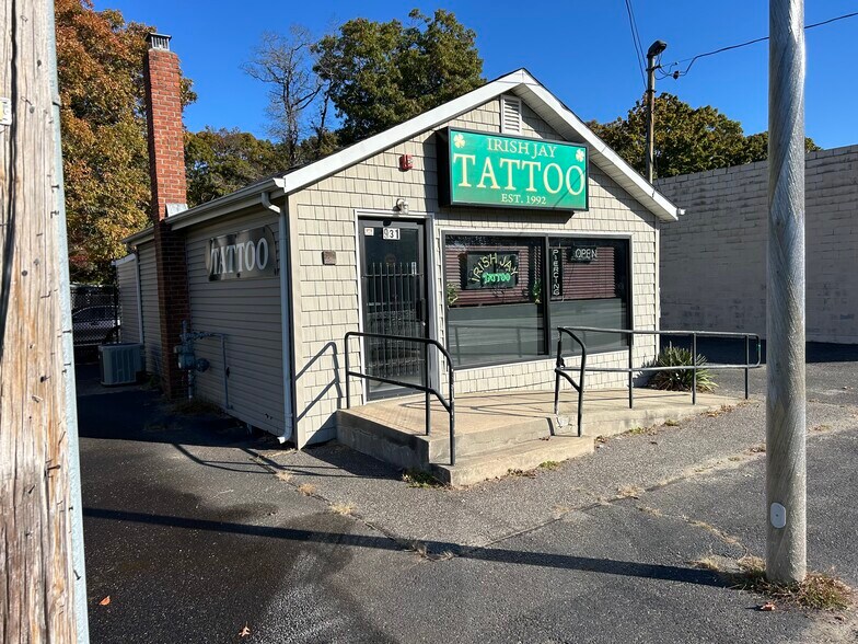 More Photos Of 931 Rt-25a, Miller Place Freestanding For Sale