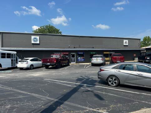 More Photos Of 130 N Locust Ave, Gallatin Freestanding For Lease