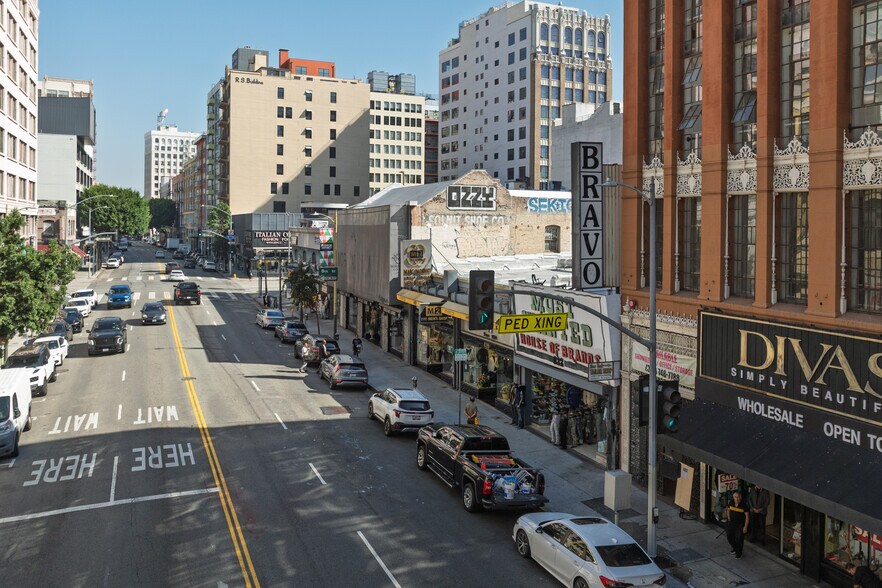 More Photos Of 818 S Los Angeles St, Los Angeles General Retail For Sale