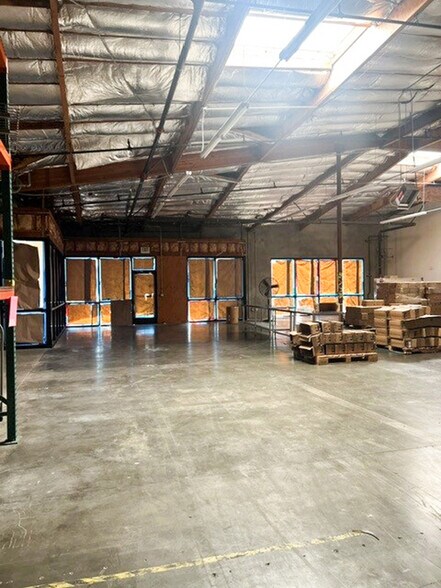 More Photos Of 500 Gateway Rd, Napa Flex For Lease