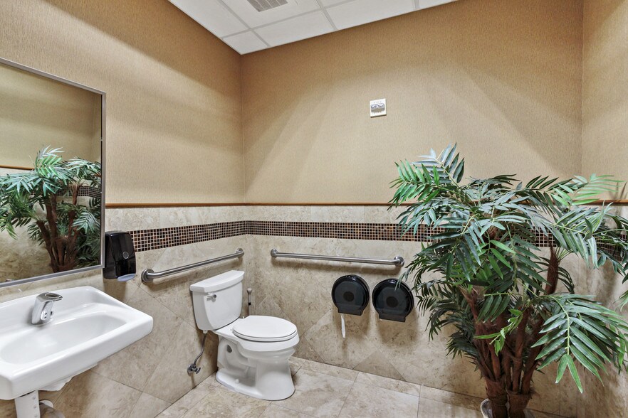 More Photos Of 6250 Coral Ridge Dr, Coral Springs Medical For Lease