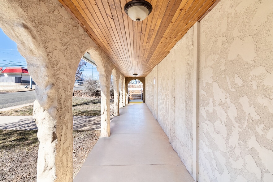 More Photos Of 305 W Dallas St, Llano Religious Facility For Sale