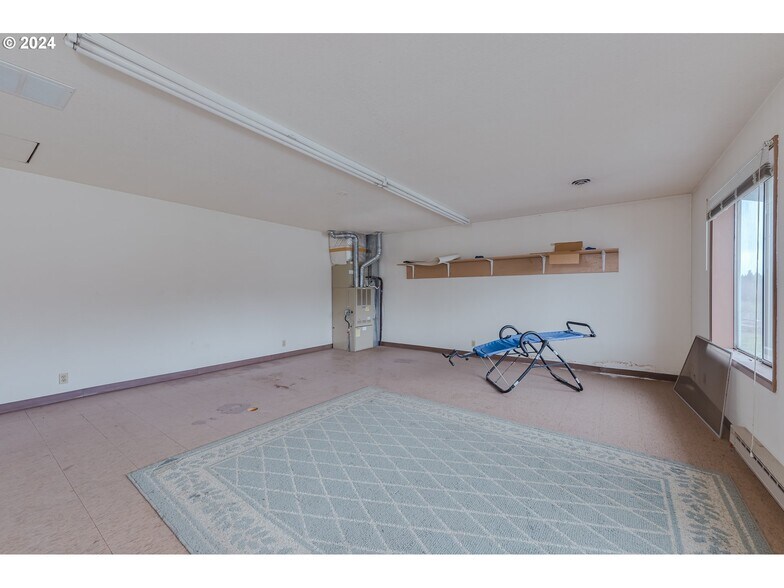 More Photos Of 22024 S Beavercreek Rd, Beavercreek Auto Repair For Sale