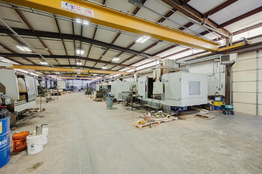 More Photos Of 12915 W County Road 122, Odessa Warehouse For Sale