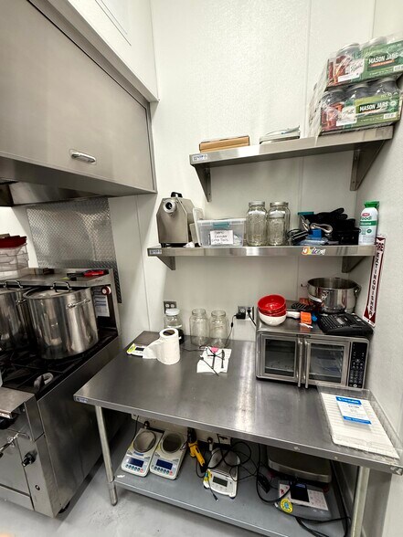 More Photos Of 1447 Santa Fe Ave, Long Beach Manufacturing For Sale