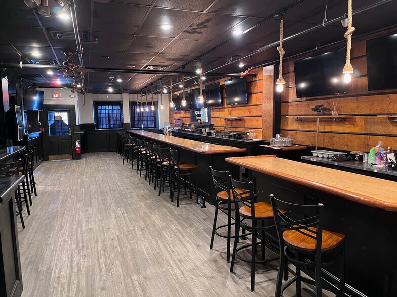 More Photos Of 27-45 Lafayette Sq, Haverhill Office For Lease