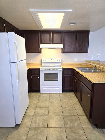 More Photos Of , Las Vegas Multifamily For Sale