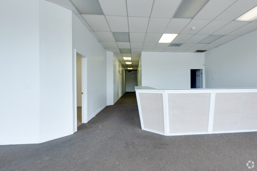 More Photos Of 17501-17559 S Kedzie Ave, Hazel Crest Unknown For Lease