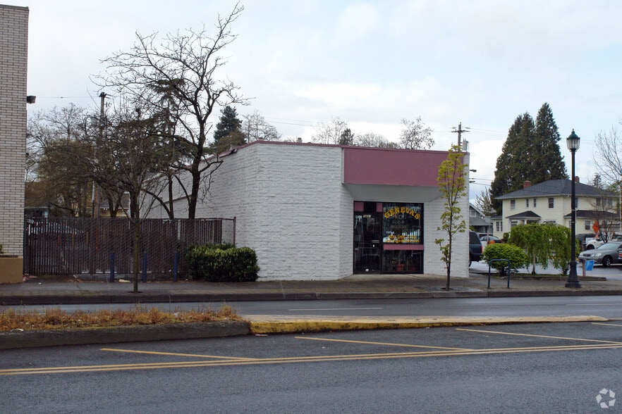 More Photos Of 5601 NE Martin Luther King Jr Blvd, Portland Freestanding For Lease