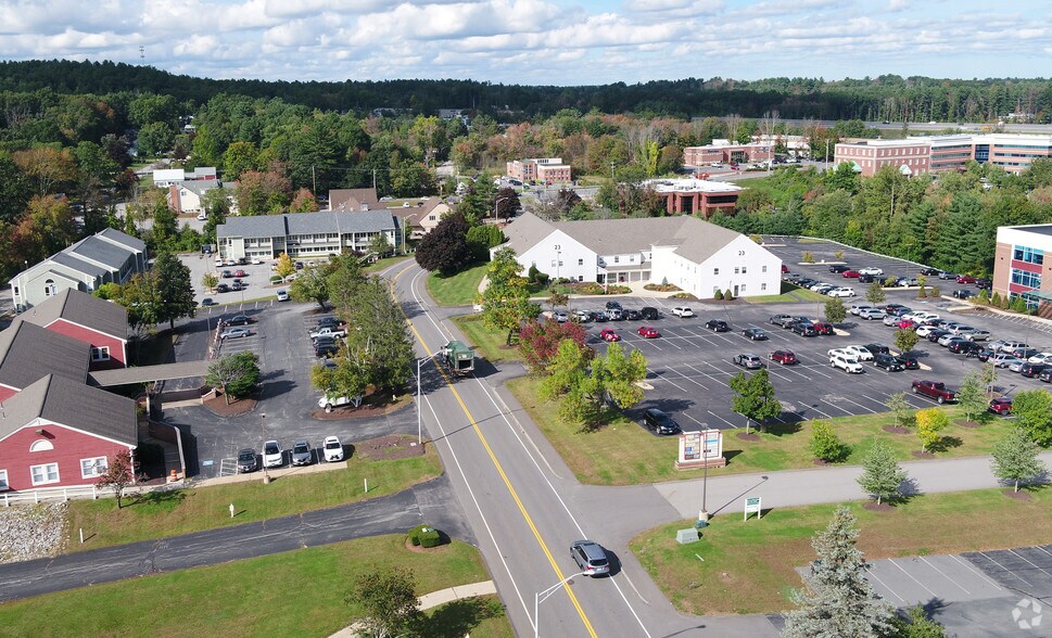 More Photos Of 52-56 Stiles Rd, Salem Medical For Lease