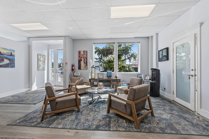 More Photos Of 1202 Commercial Ave, Anacortes Office For Sale