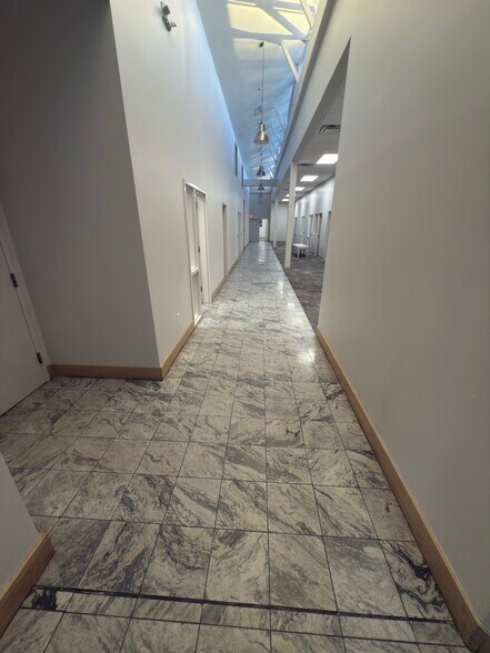 More Photos Of 7800 The Bluffs, Austell Distribution For Lease