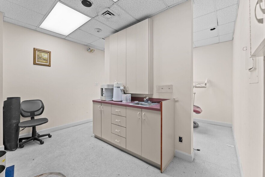 More Photos Of 77 Pond Ave, Brookline Apartments For Sale